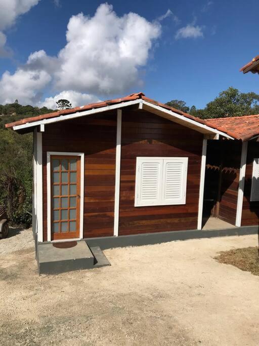 Casa de Férias Encanto Da Mata - Chale Ipe - Lavras Novas-mg *
